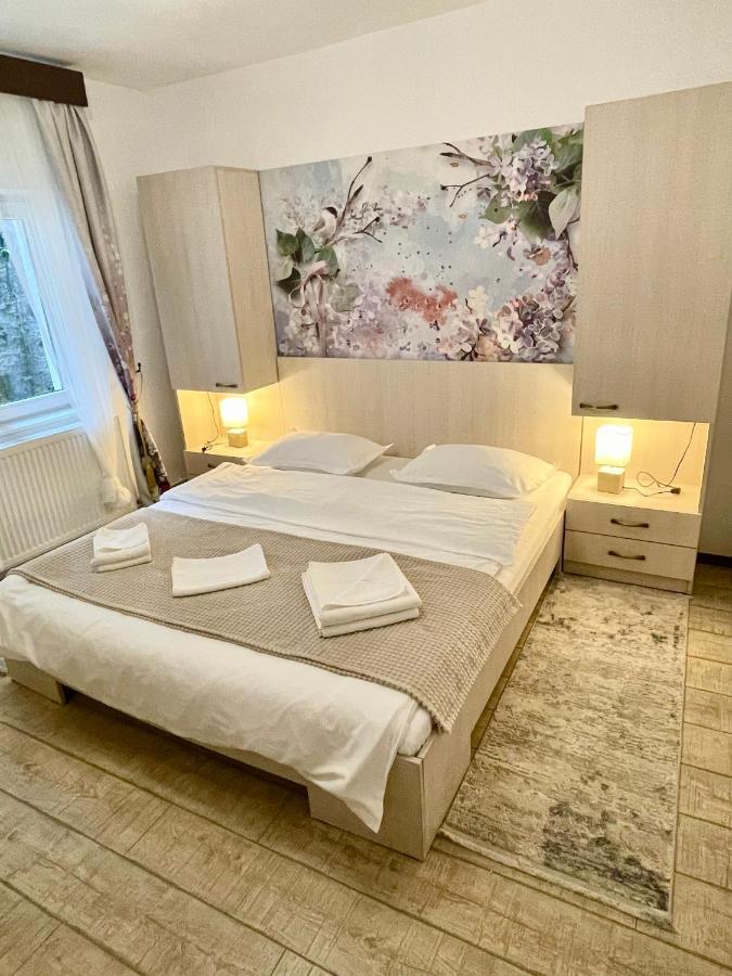 Casa Flandria Hotel Синая Екстериор снимка