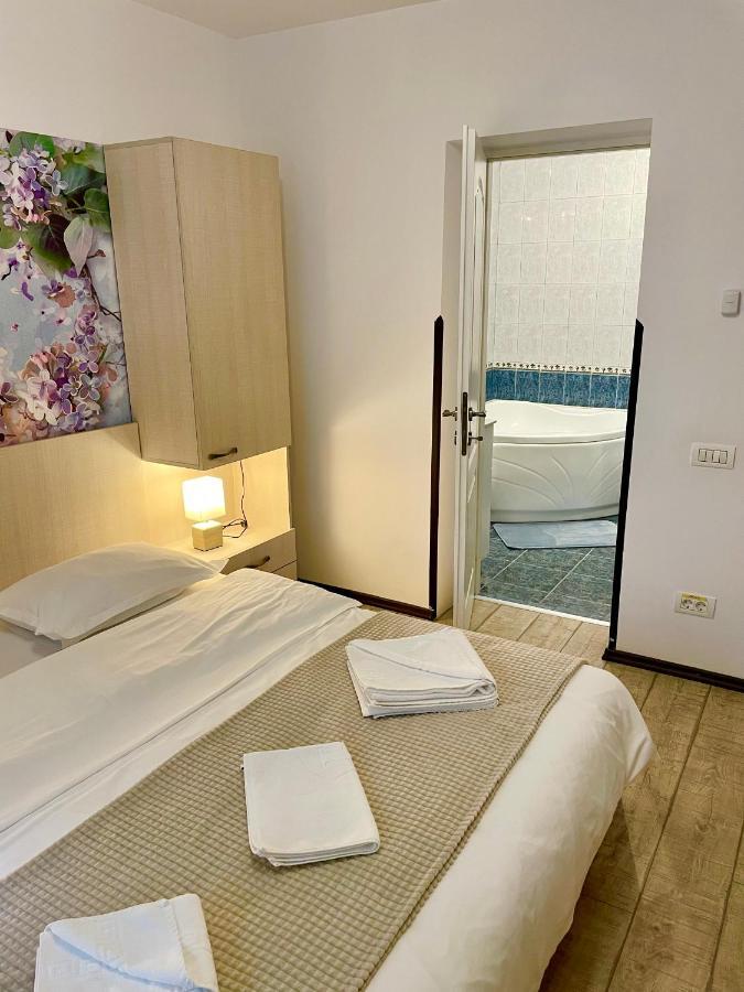 Casa Flandria Hotel Синая Екстериор снимка
