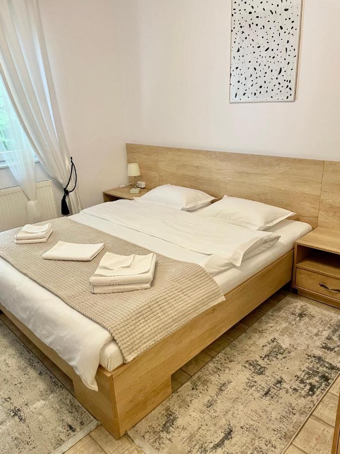 Casa Flandria Hotel Синая Екстериор снимка